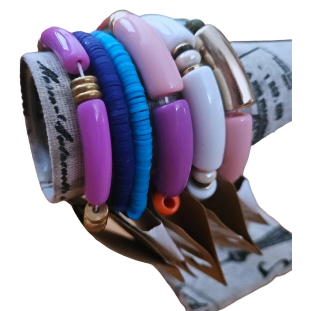 Girls Colorful Beaded Bracelet Set, Six (6) Bracelets, NWT